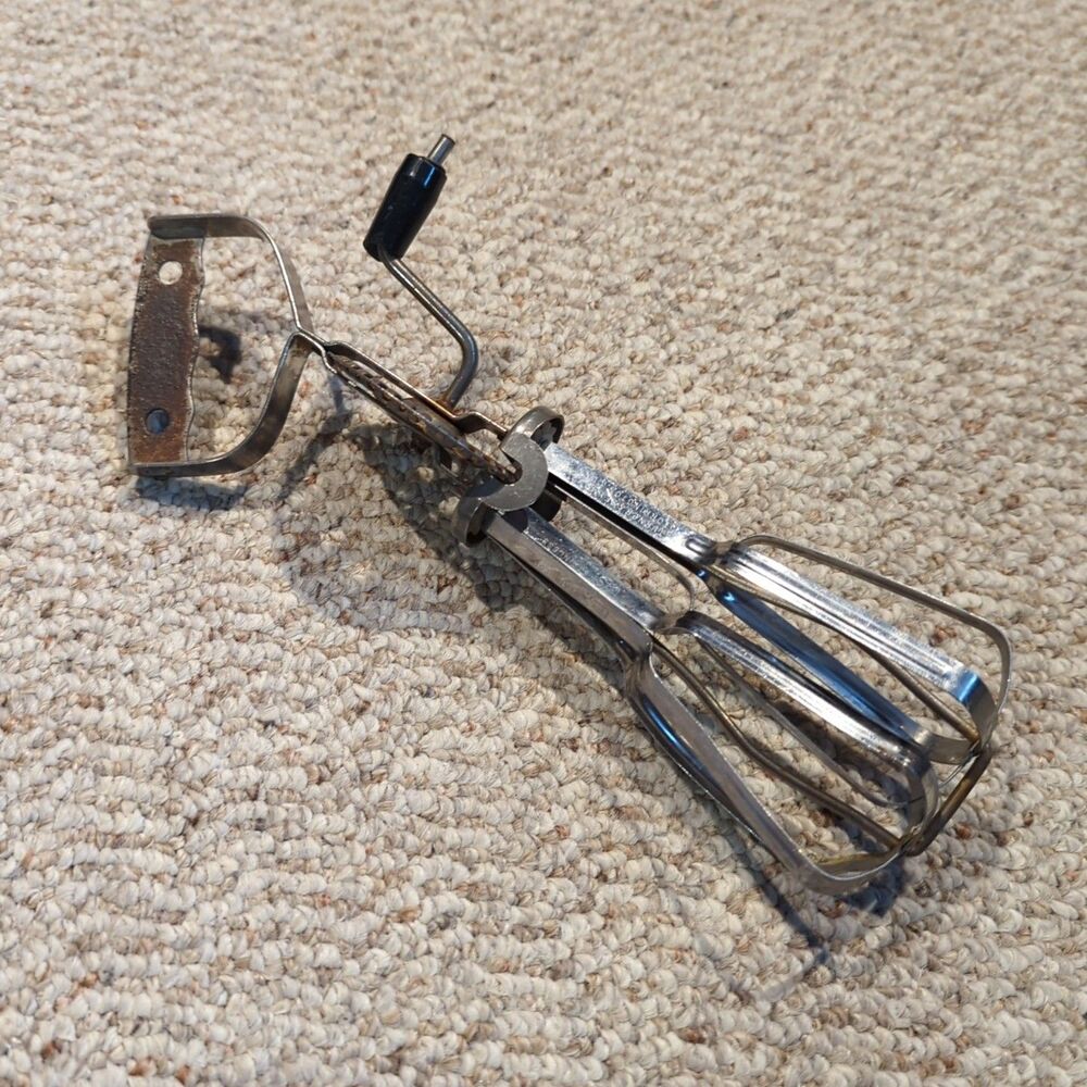 Vinatge Turner & Seymour Rotary Egg Beater Hand Mixer Manual Made CT USA